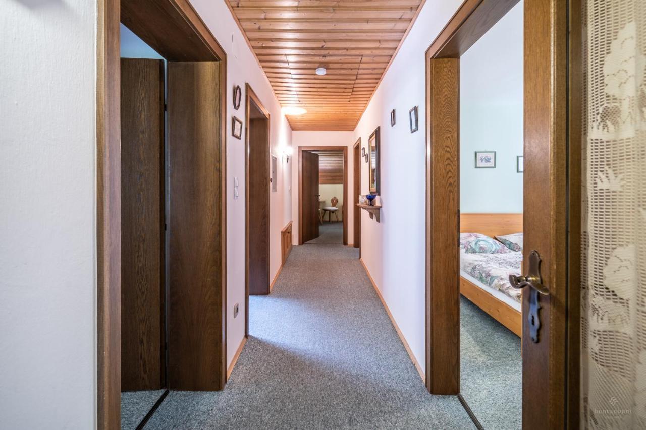 Appartamento Haus Marianne Hof bei Salzburg Esterno foto